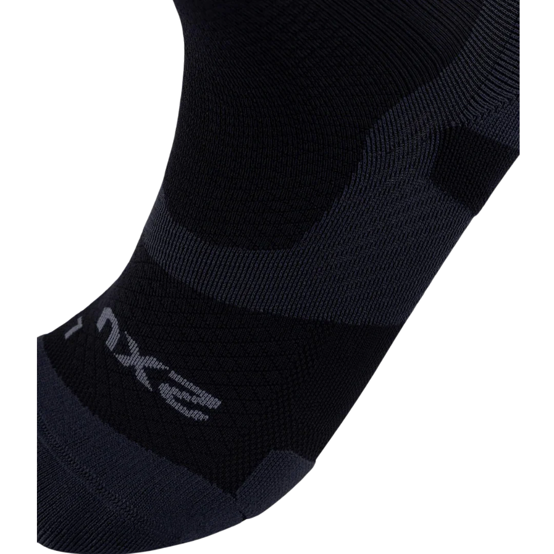 2XU - Vectr Light Cushion Full Length Socks - Black/Titanium - Image 2